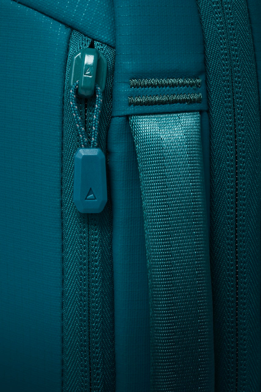 Juniper Navigator RS Sling 6L with YKK Zippers#color_juniper