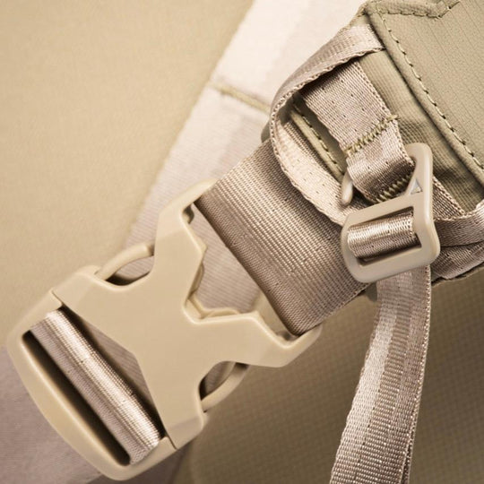 Sand Navigator RS Sling 6L with sturdy lock system#color_sand