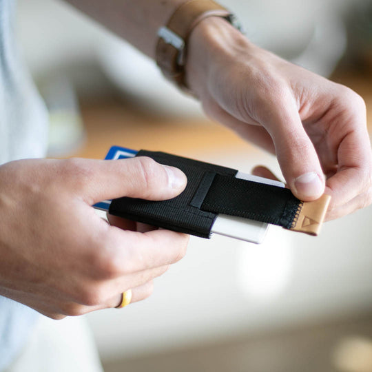 #color_black-with-leather-tab