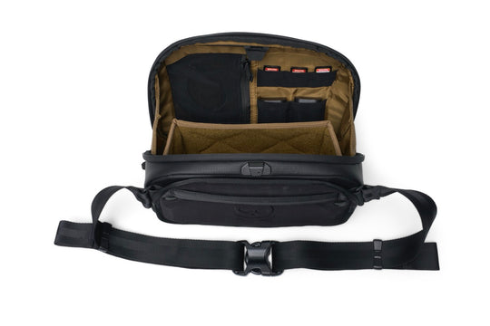 McKinnon Camera Messenger 13L